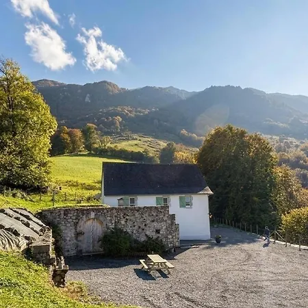 Lauseig بيت للعطل Lourdios-Ichere
